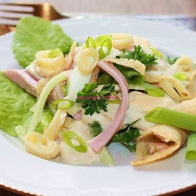 Салат с блинами