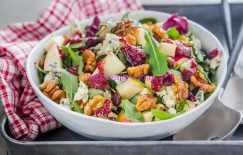 Салат с клюквой