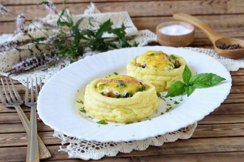 Картофельные гнезда с грибами