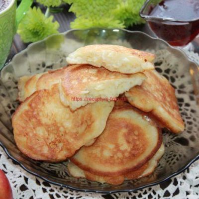 Оладьи с яблоками на кефире