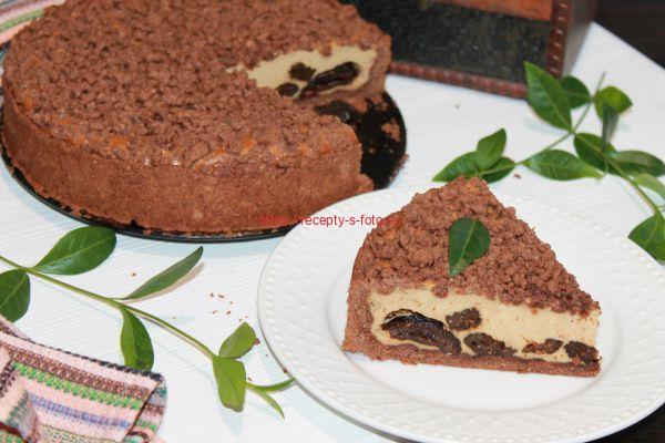 Пирог с черносливом