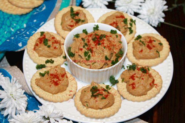 Паштет из куриной печени с яйцом