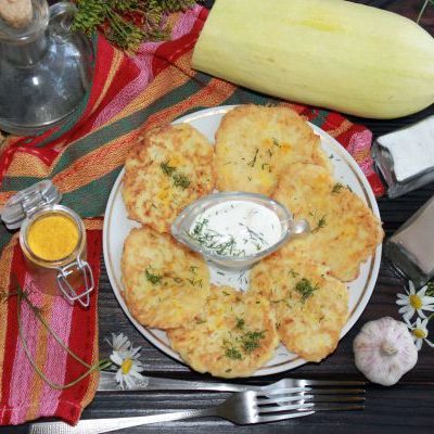 Кабачковые оладьи с чесноком
